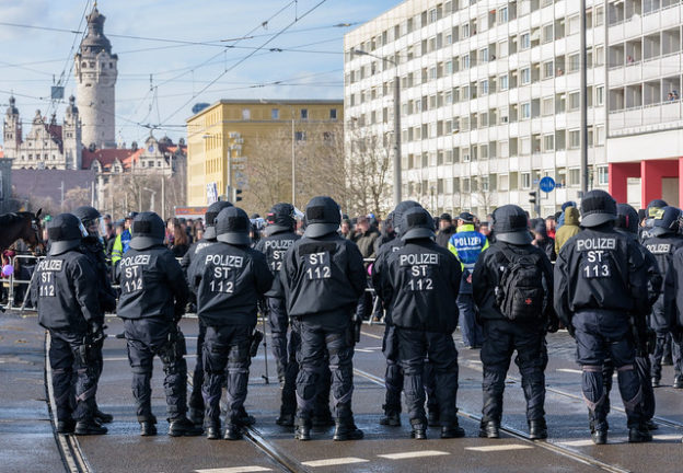 Leipzig-Connewitz: Bereitschaftspolizei-Fußstreifen Statt Vollmundig ...